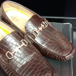 Men's dress shoes